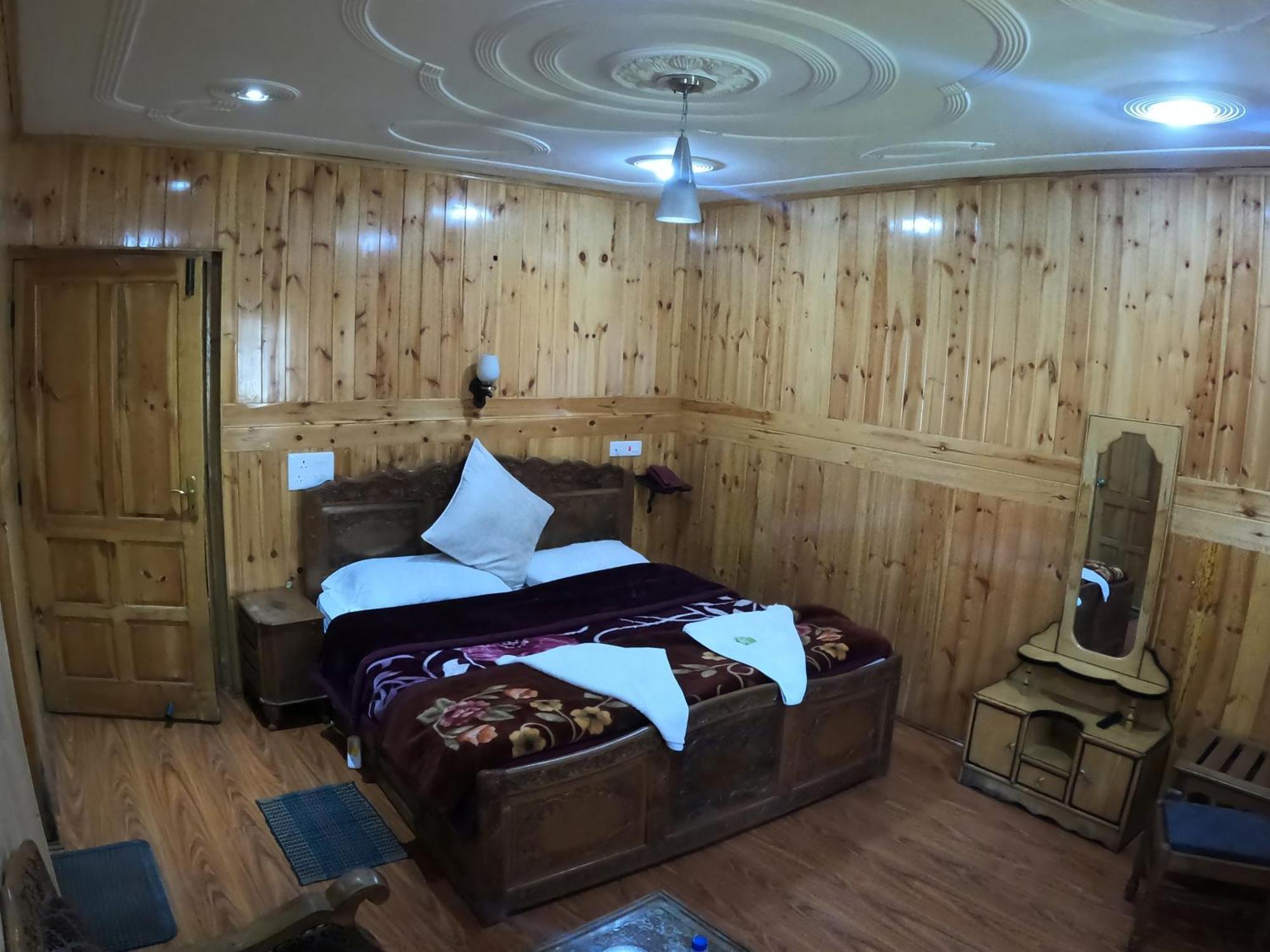 Hotel Barzman Сонамарґ Екстер'єр фото